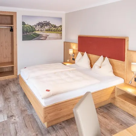 Fruehstueckspension Helmhof Guest house 2*